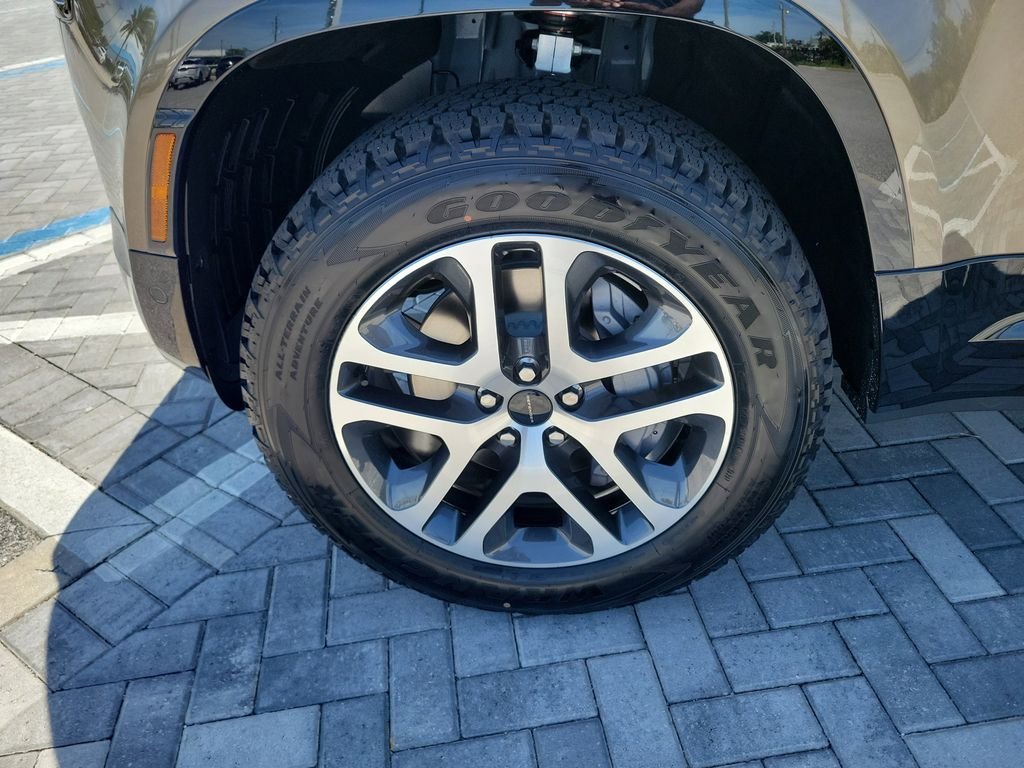 New 2026 Gondwana Stone Land Rover X-Dynamic SE image 12