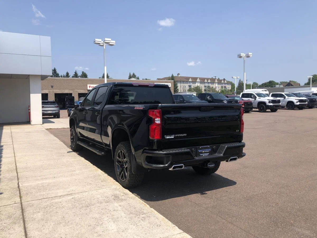New 2026 Black Chevrolet 4wd Crew Cab 157" Lt image 5
