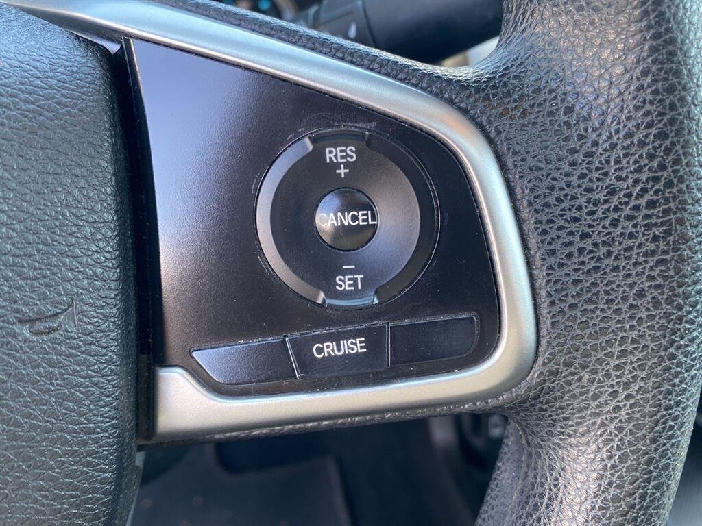 Used 2018  Honda EX image 19