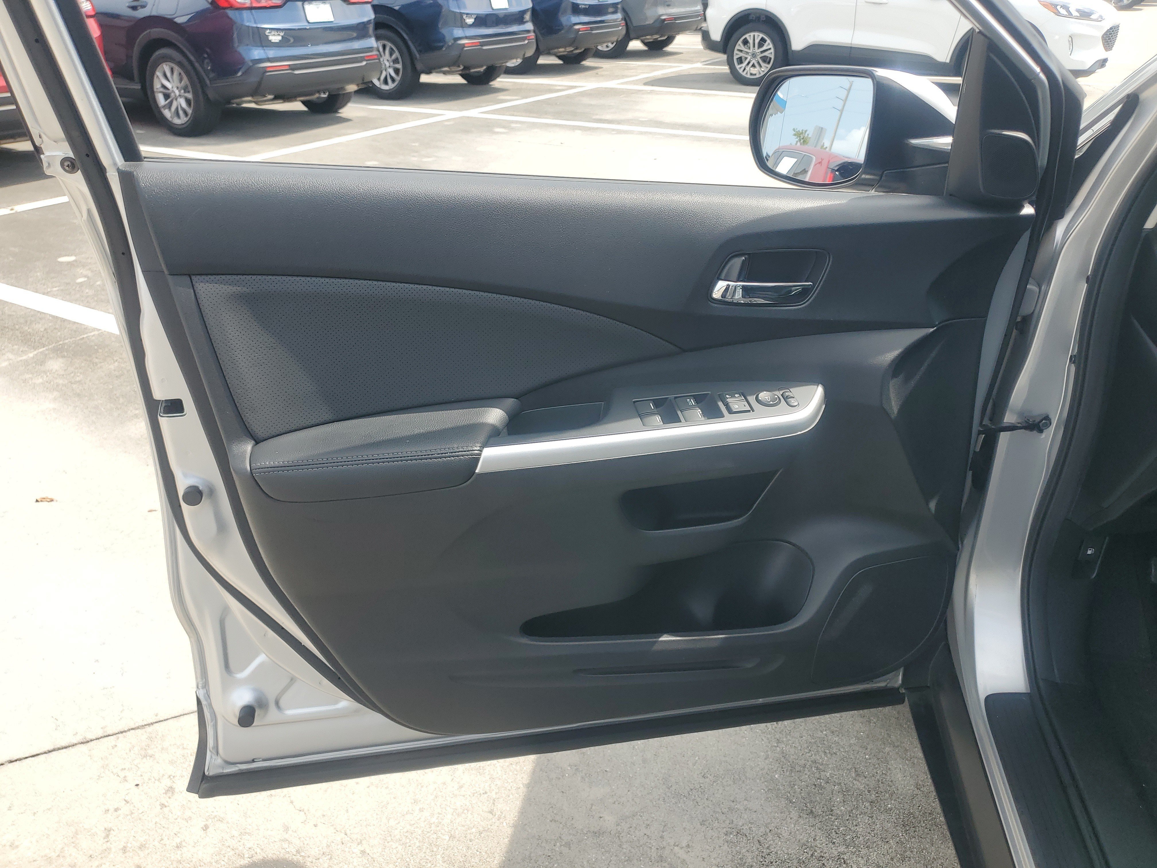 Used 2015 Silver Honda EX-L image 23