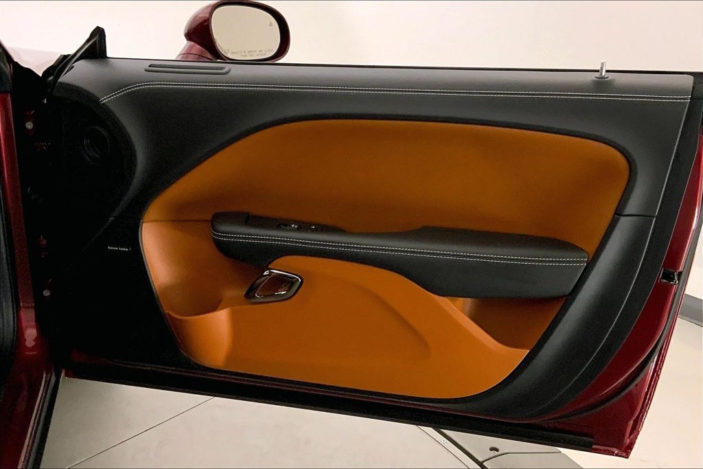Used 2023 Red Dodge SRT Hellcat Jailbreak image 25