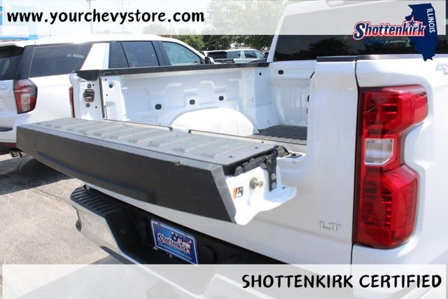 Used 2022 White Chevrolet LT image 6