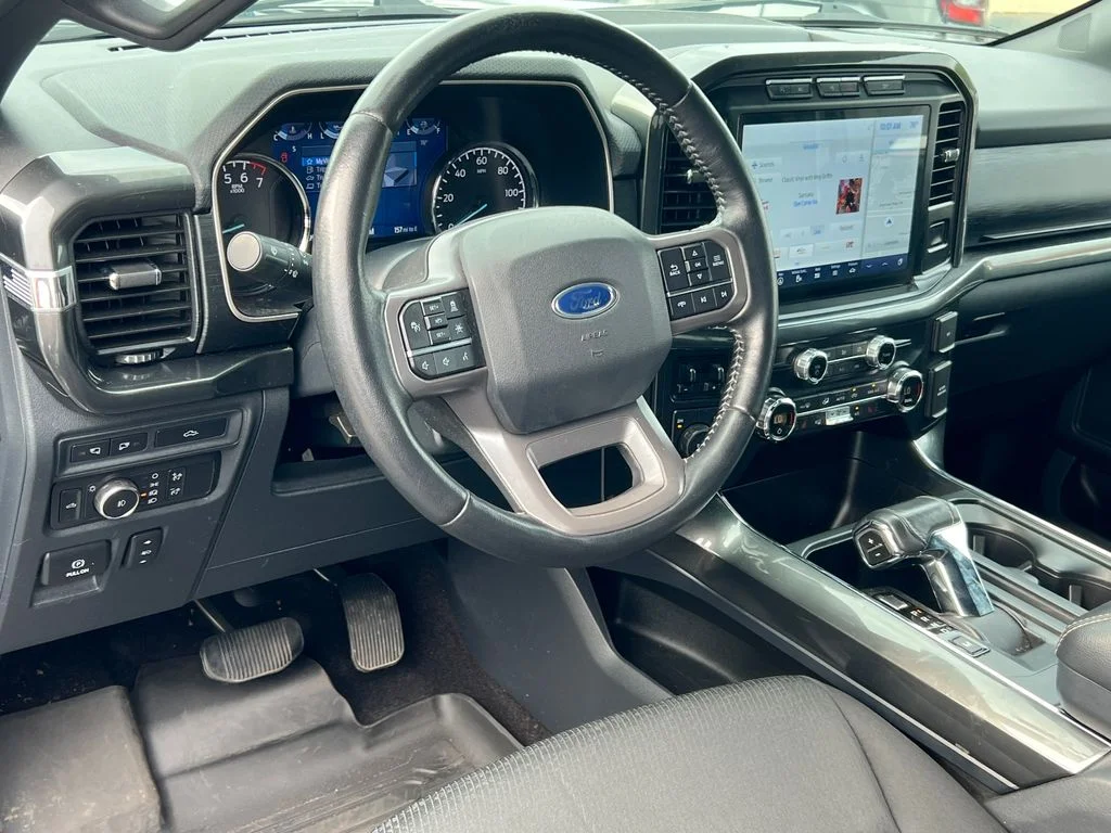 Used 2021 Silver Ford XLT image 16