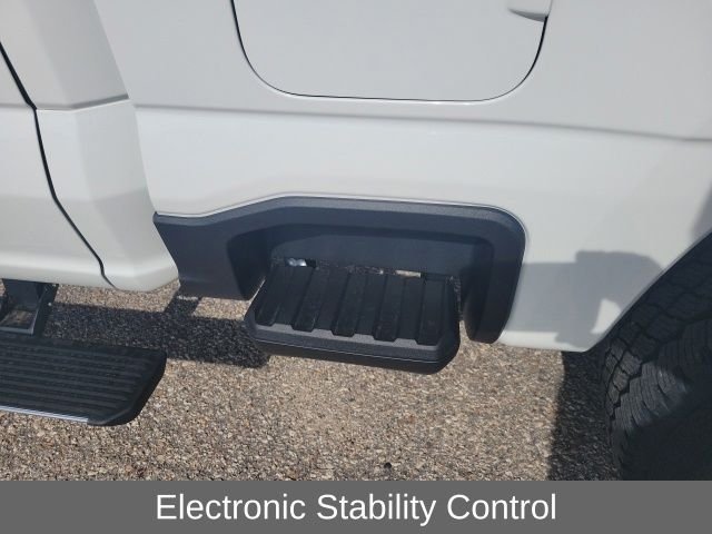 New 2026 Star White Metallic Tri-Coat Ford F-250® Platinum® image 47