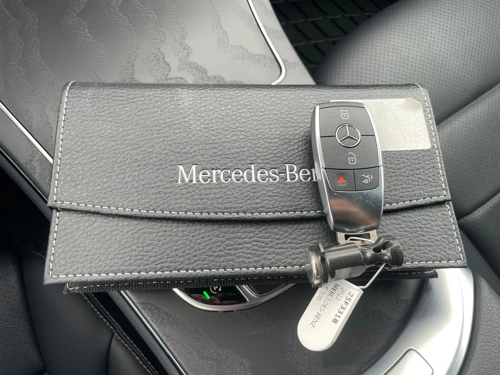 Used 2022 Black Mercedes-Benz GLC 300 image 47