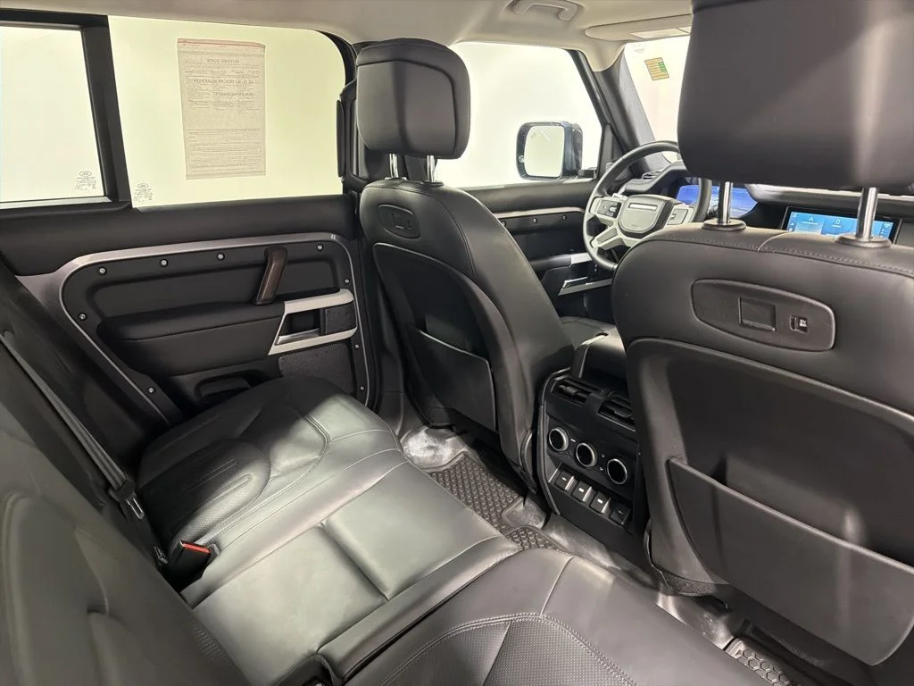 Used 2020 Eiger Gray Metallic Land Rover HSE image 28