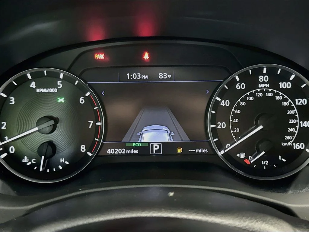 Certified Used 2023 Gray INFINITI LUXE image 13