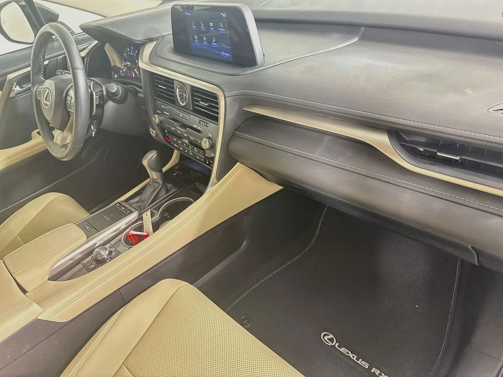 Used 2021 Nori Green Pearl Lexus  image 28