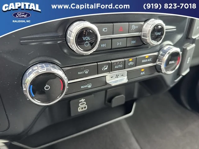 Used 2025 Gray Ford XLT image 29