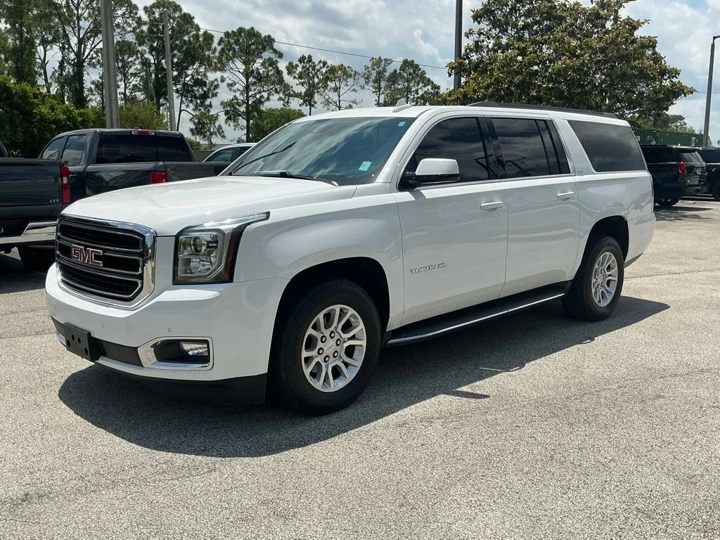 Used 2020 White GMC SLT image 2