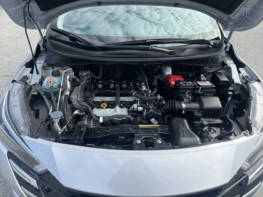 Used 2025 Silver Nissan 1.6 SV image 29