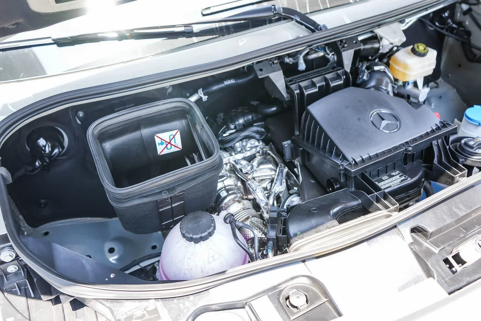 New 2026 Stone Gray Mercedes-Benz Crew 144WB High Roof RWD 2.0L I4 Diesel Turbo HO image 31