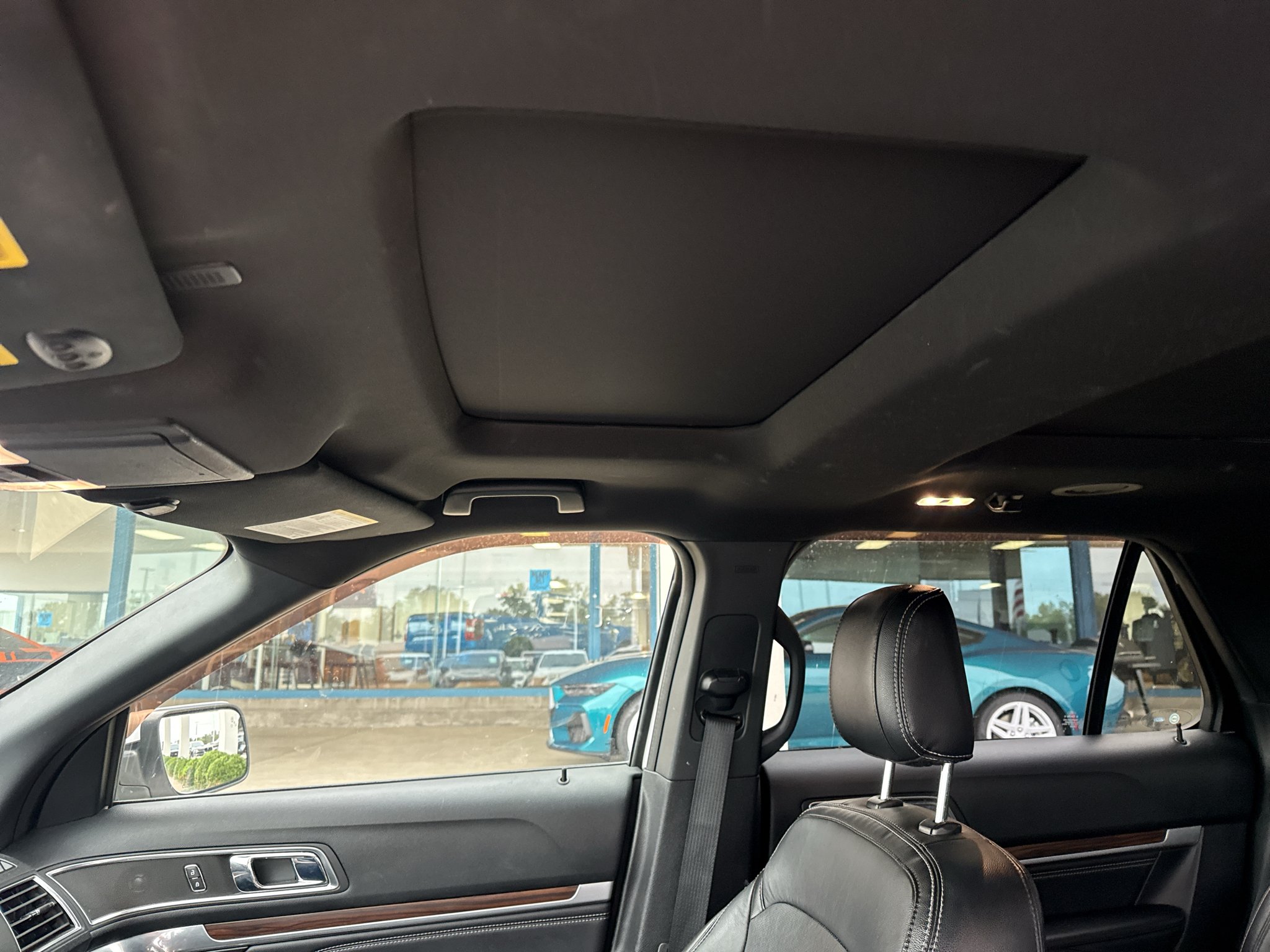 Used 2018 White Platinum Metallic Tri-Coat Ford Limited image 5