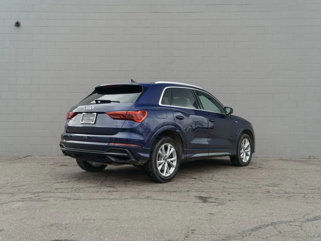 Used 2022  Audi  image 7