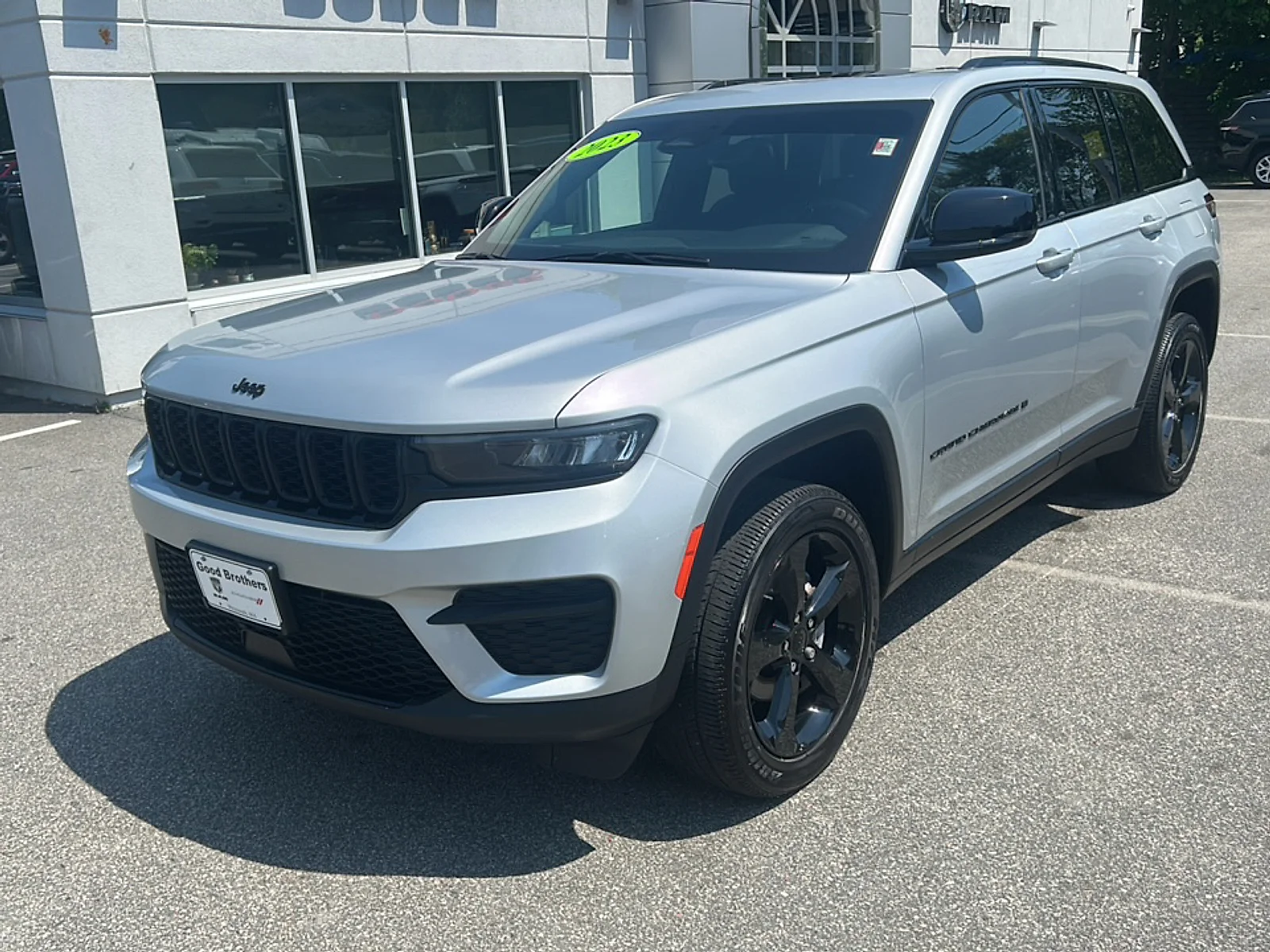 2023 Jeep Grand Cherokee Altitude 4x4's photo