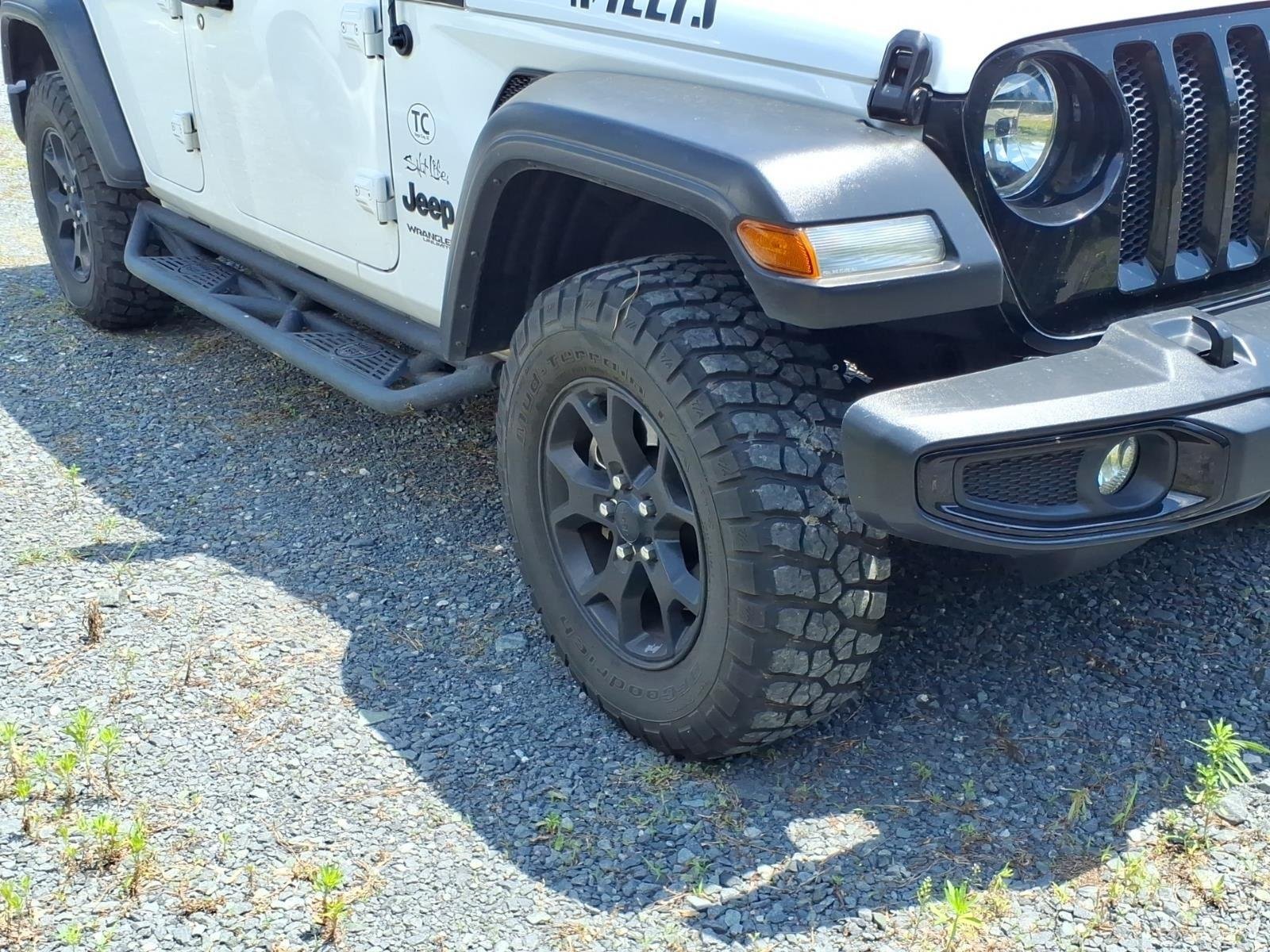 Used 2022 Bright White Clearcoat Jeep Unlimited Willys Sport image 7