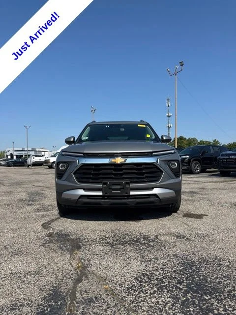 Used 2025 Gray Chevrolet LT image 18