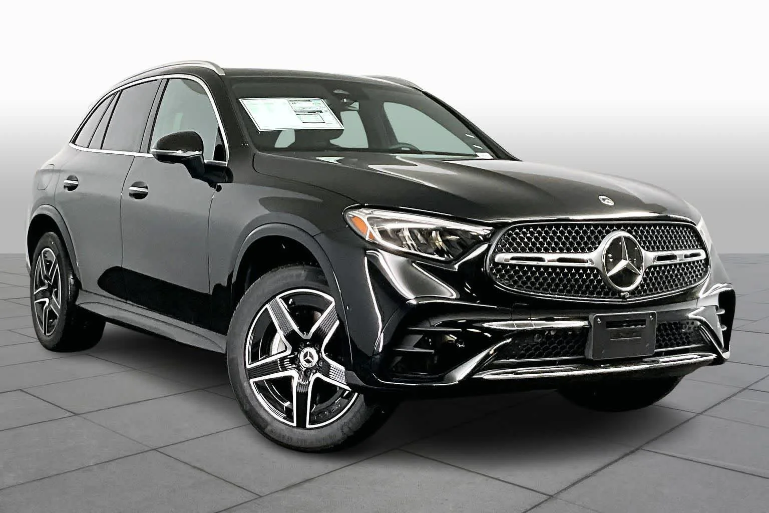 New 2026 040/Black Mercedes-Benz GLC 300 image 2
