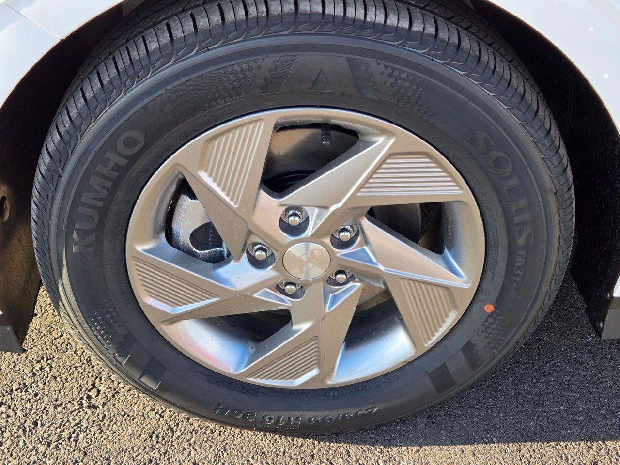 2026 Hyundai Sonata SE - Photo 5