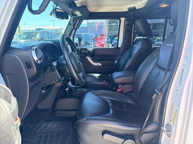 Used 2014 Bright White Clearcoat Jeep Rubicon image 15