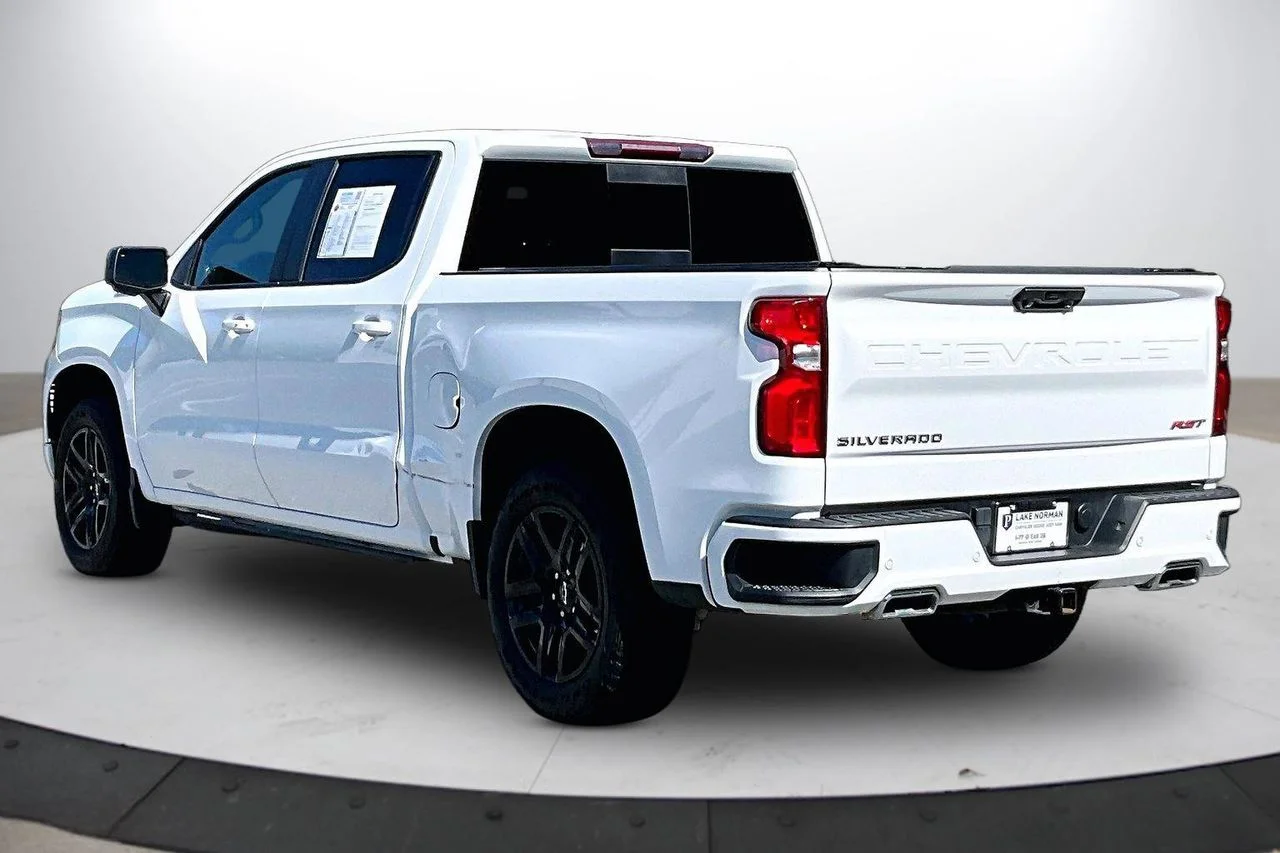 Used 2023 White Chevrolet RST image 7