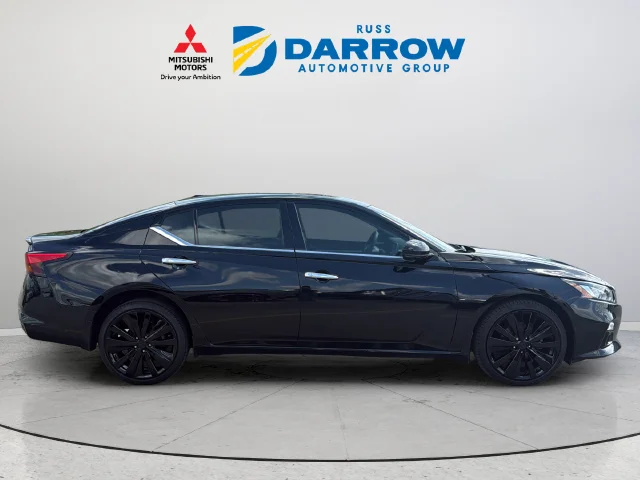 Used 2021 Black Nissan 2.5 Platinum image 6