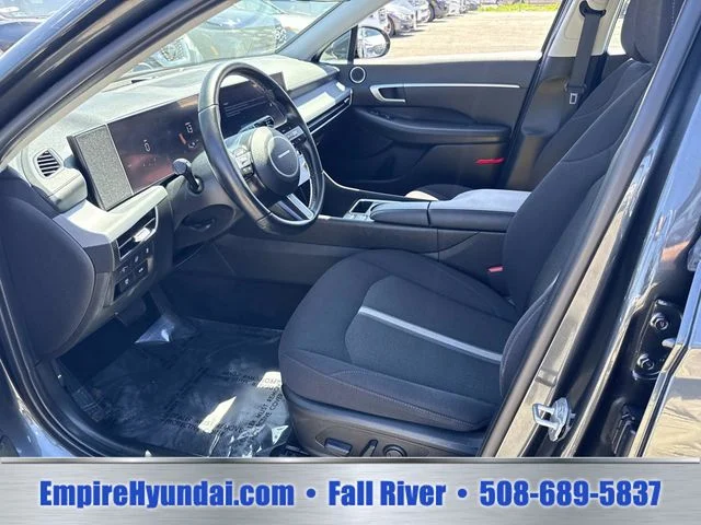 Used 2024 Gray Hyundai SEL image 17