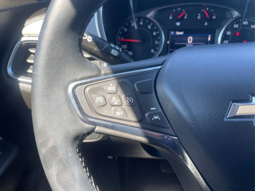 Used 2024 Summit White Chevrolet LT image 30