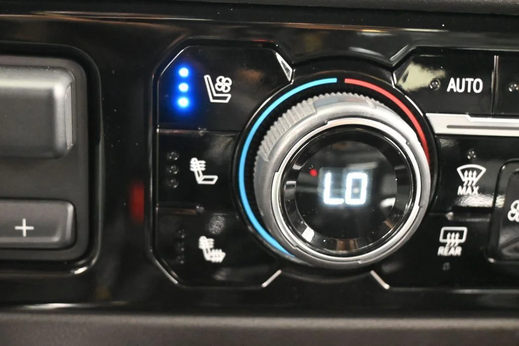 Used 2022 Northsky Blue Metallic Chevrolet LTZ image 29