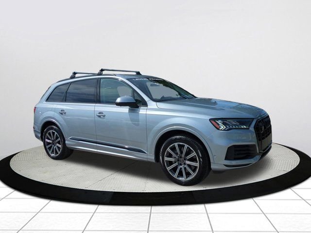 2023 Audi Q7 45 Premium Plus quattro Tiptronic's photo