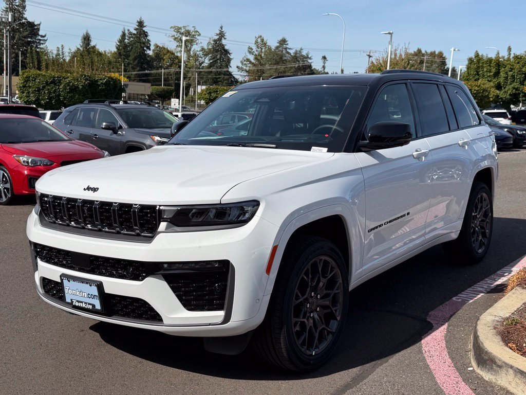 New 2027 Bright White Clear-Coat Paint Jeep Summit image 4