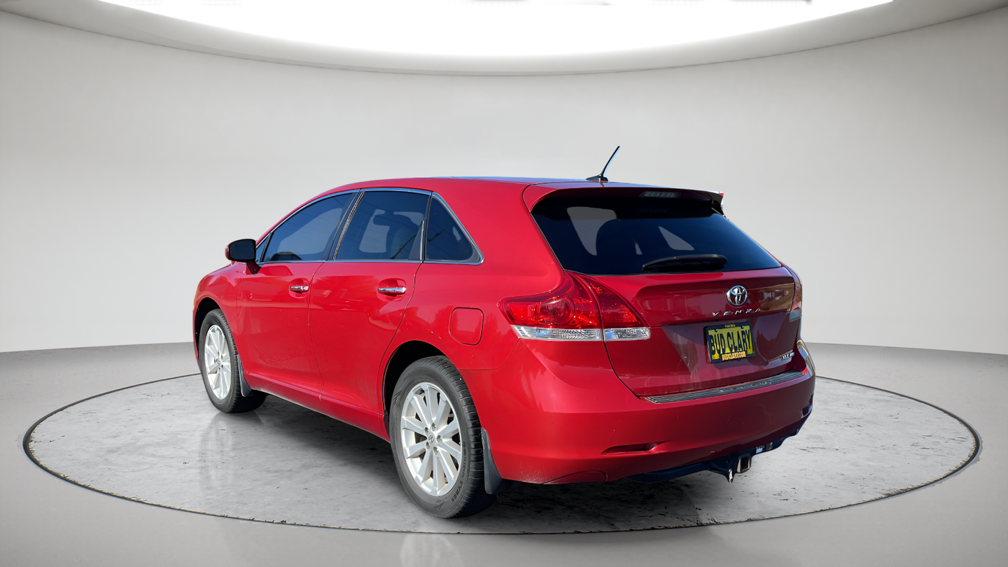 Used 2012 Red Toyota XLE image 7