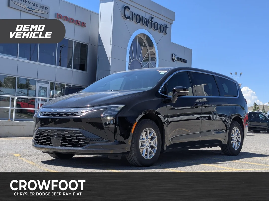 New 2027 Black Chrysler Select - - FWD - Stow n Go Seating - Adaptive Cruise - Blind-Spot - Apple CarPlay & More! image 1