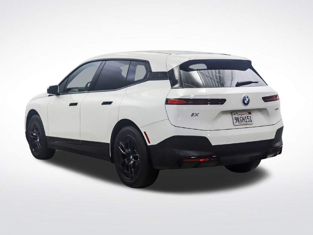 Certified Used 2024 Alpine White BMW xDrive50 image 3