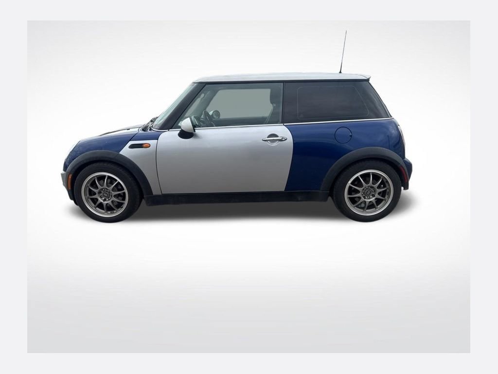 2004 MINI Hardtop Cooper's photo