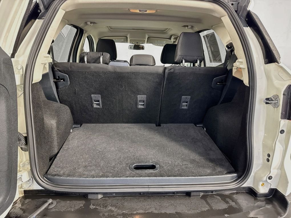 Used 2018 White Ford SE image 32