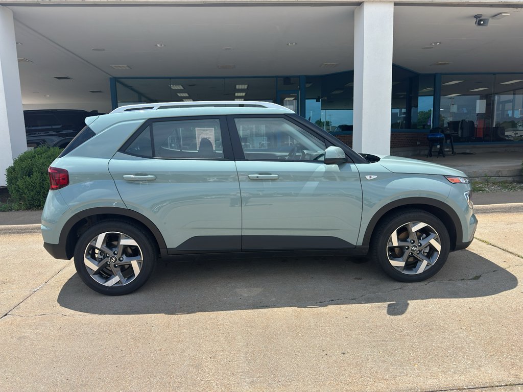 Used 2025 Mirage Green Hyundai SEL image 7