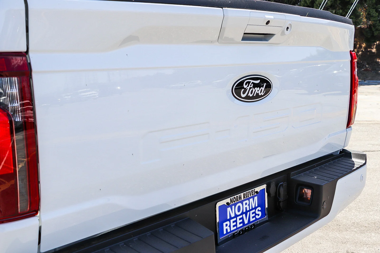 New 2026 Oxford White Ford XLT image 10