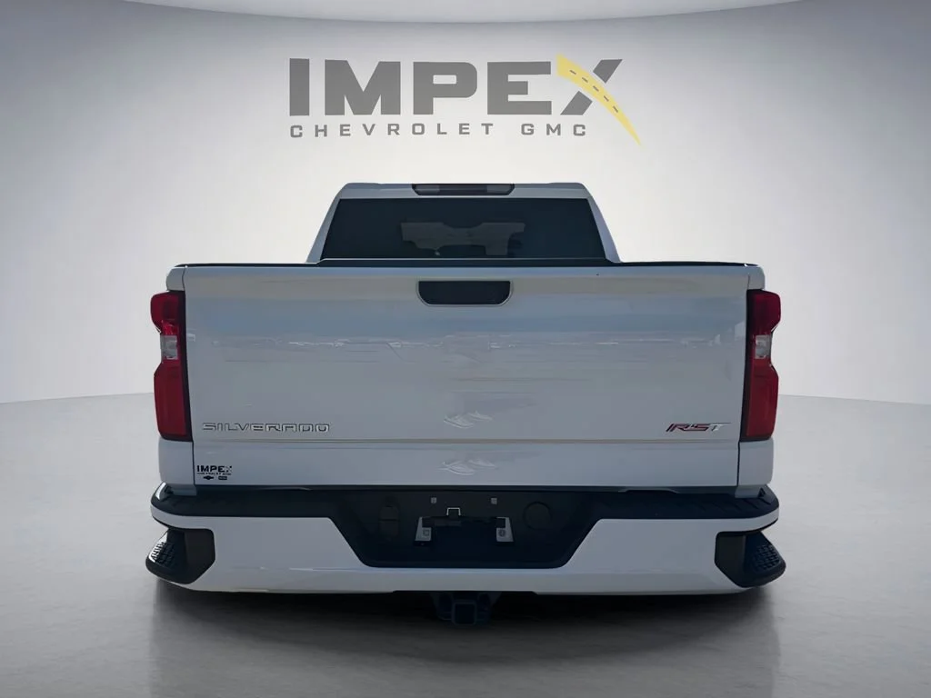 New 2026 Summit White Chevrolet RST image 4