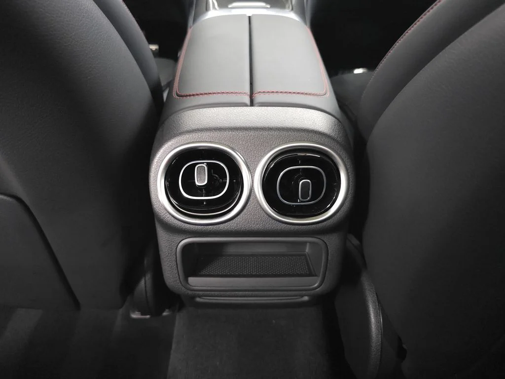 Used 2026  Mercedes-Benz GLC 43 AMG® image 24