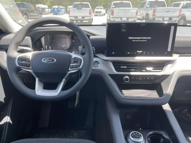 New 2026 Star White Metallic Tri-Coat Ford Active 100A image 9