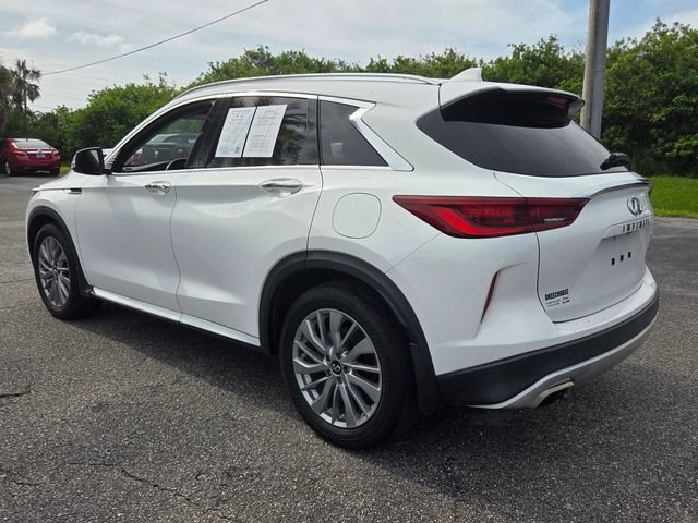 Used 2023 Lunar White INFINITI LUXE image 5