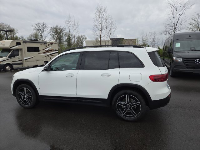 New 2026 Polar White Mercedes-Benz GLB250 image 6