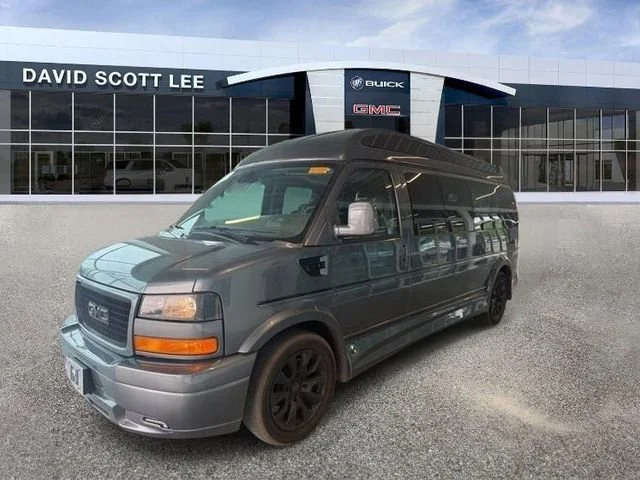 Used 2025 Special Exterior Color GMC Work Van image 5