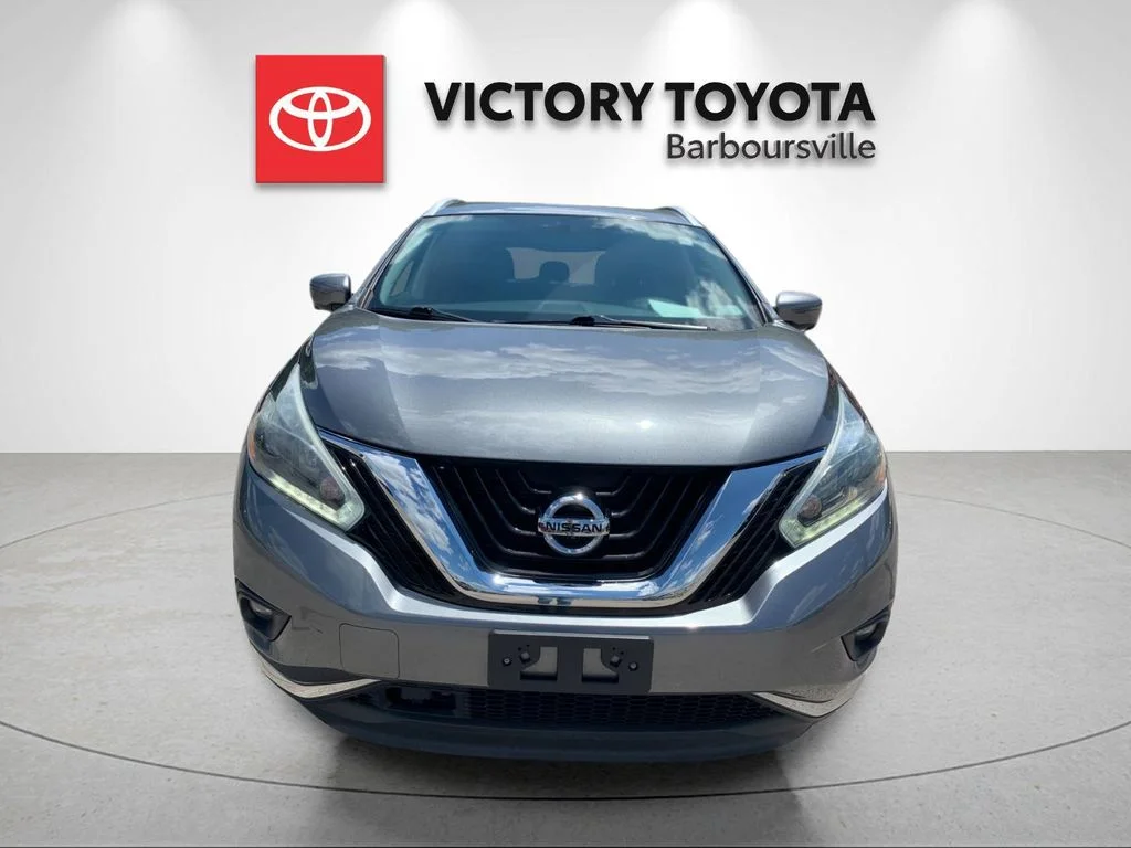 Used 2018 Gray Nissan SL image 8