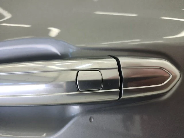 Used 2024 Silver Cadillac Luxury image 15