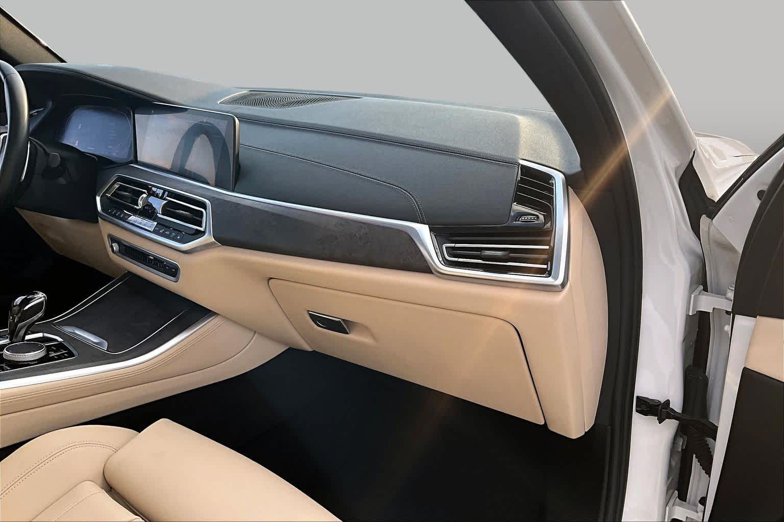Used 2019 Alpine White BMW xDrive40i image 18