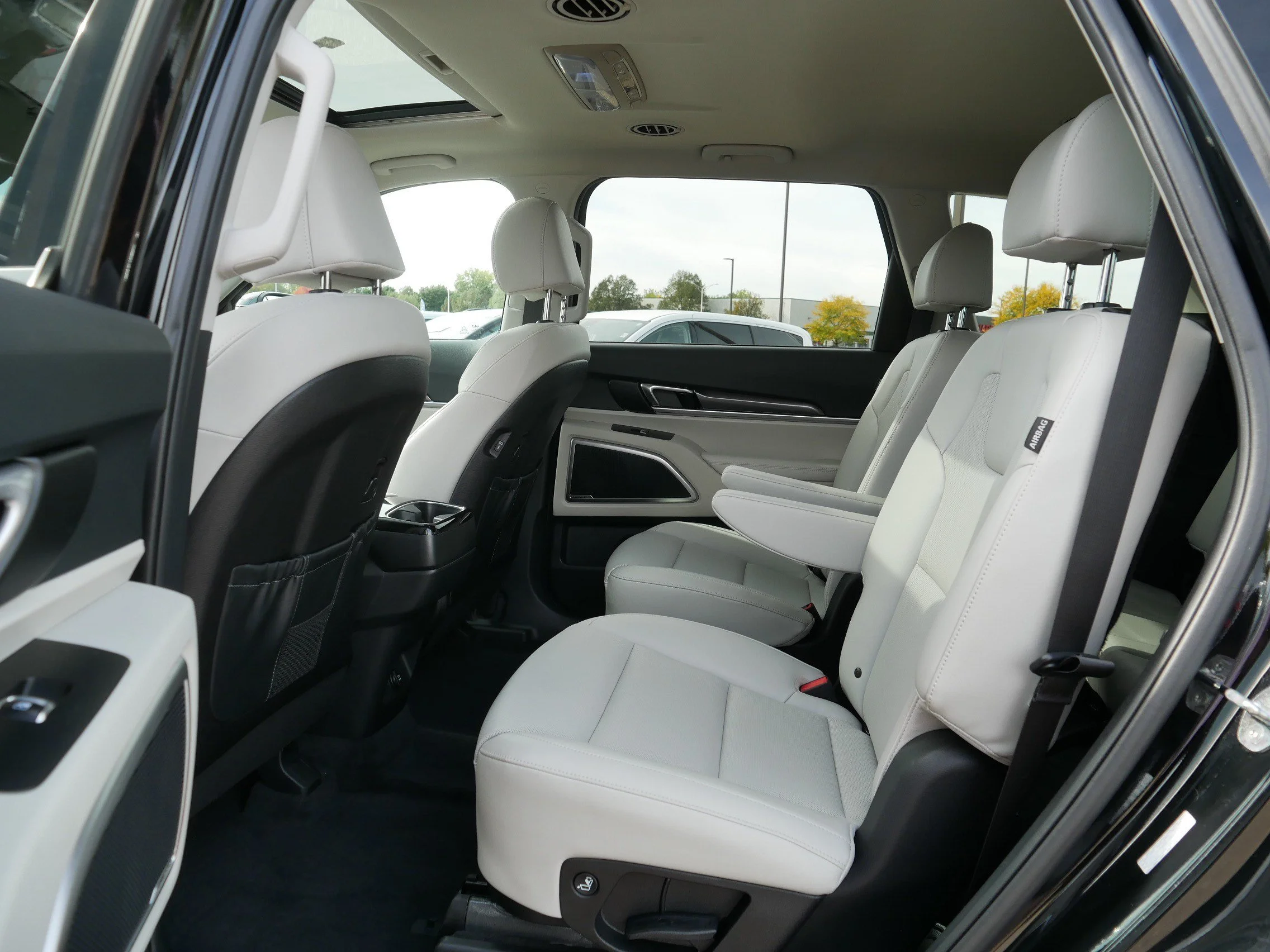 Used 2024 Ebony Black Kia S image 35