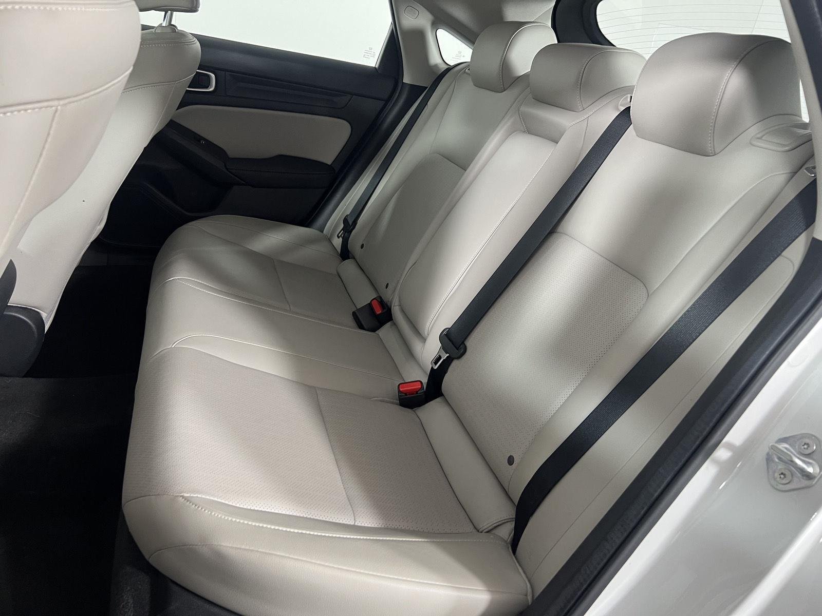 Used 2024 Platinum White Pearl Honda EX-L image 9