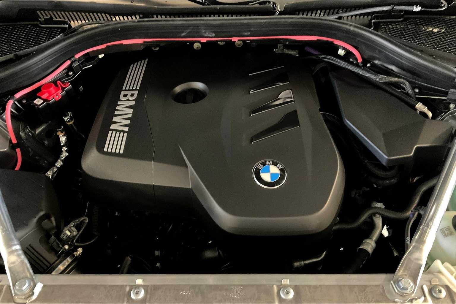 Used 2026 Skyscraper Grey Metallic BMW 30 xDrive image 17